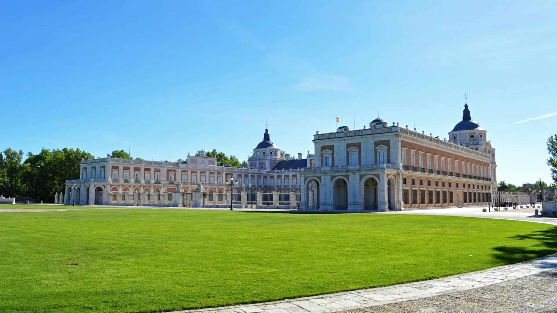 Schiller International University campus